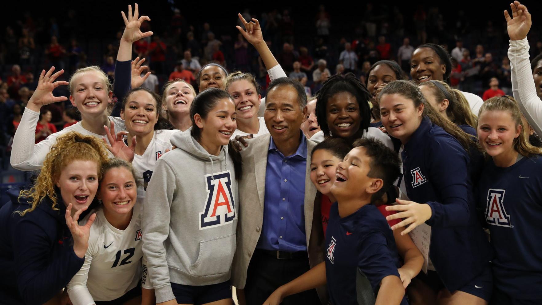 Hansen's Sunday Notebook: Understated Dave Rubio joins UA immortals with 500th victory